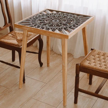Квадратный стол в стиле ретро из массива дерева, ламинированный резьбой, Столы для переговоров в солнечной комнате в японской семье, Журнальный столик в маленькой квартире