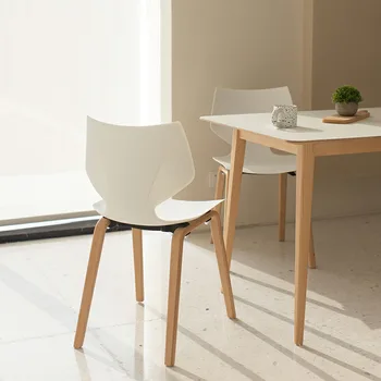 Современный простой креативный стул из массива Скандинавского дерева для отдыха