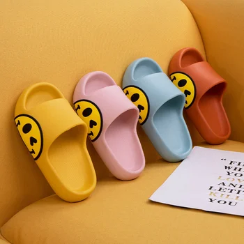 Тапочки с улыбающимся лицом для мальчиков и девочек, домашние противоскользящие сандалии, модные, лето, 2023