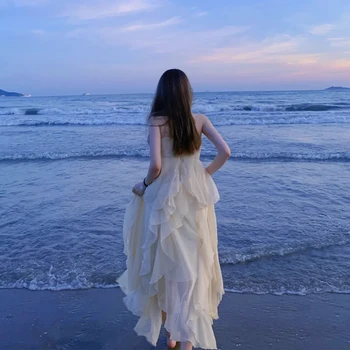 Французское пляжное платье WDMSNA для женщин для отдыха на море, тонкая талия, Темпераментное Летнее платье на подтяжках с длинными оборками для женщин
